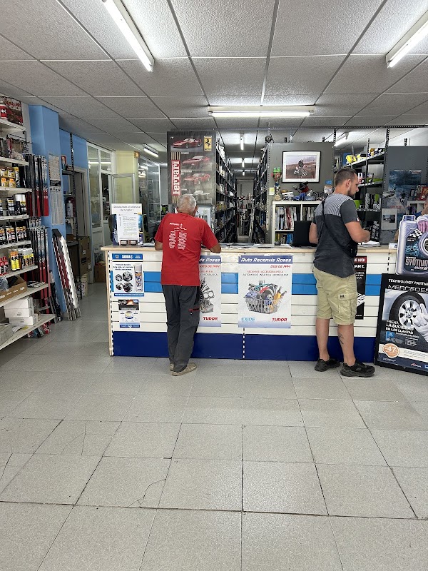 Variedad de repuestos disponibles